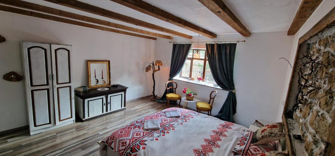 Villa Casageo Cheile Nerei à Sokolar Extérieur photo