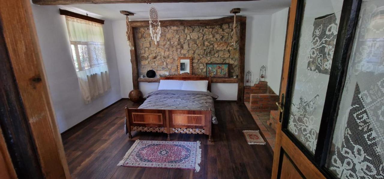 Villa Casageo Cheile Nerei à Sokolar Extérieur photo