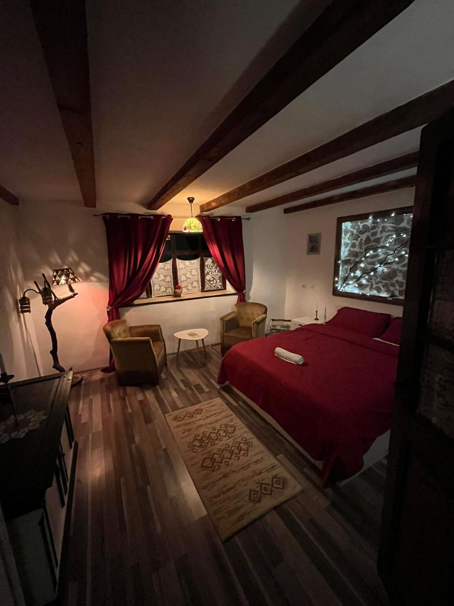 Villa Casageo Cheile Nerei à Sokolar Extérieur photo